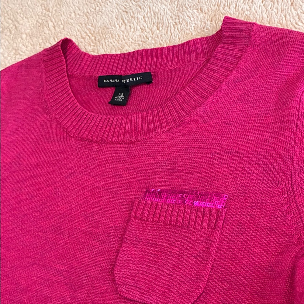 Banana Republic Fuchsia Crew Neck Sweater